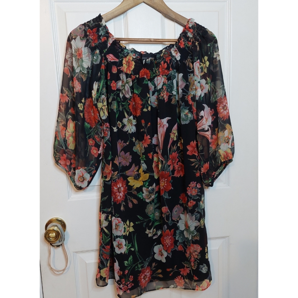 Romeo & Juliet Couture Black Floral Tunic Top Smocked Off Shoulder Neckline Sz M
